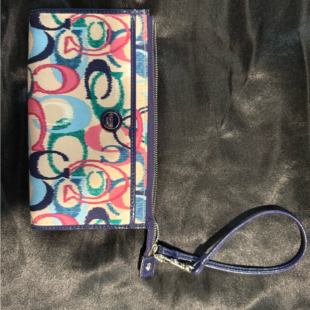 Coach Poppy Multicolor Graffiti Print Wristlet Wallet